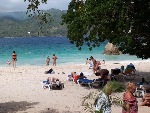 Samama Beach with tourists